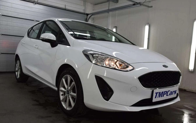 Ford Fiesta cena 49899 przebieg: 66250, rok produkcji 2020 z Czarnków małe 254